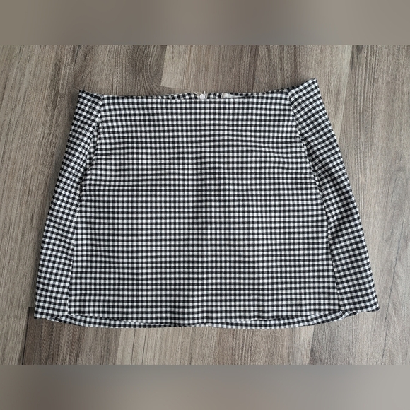 Urban Outfitters Dresses & Skirts - Urban Outfitters Gingham Mini Skirt